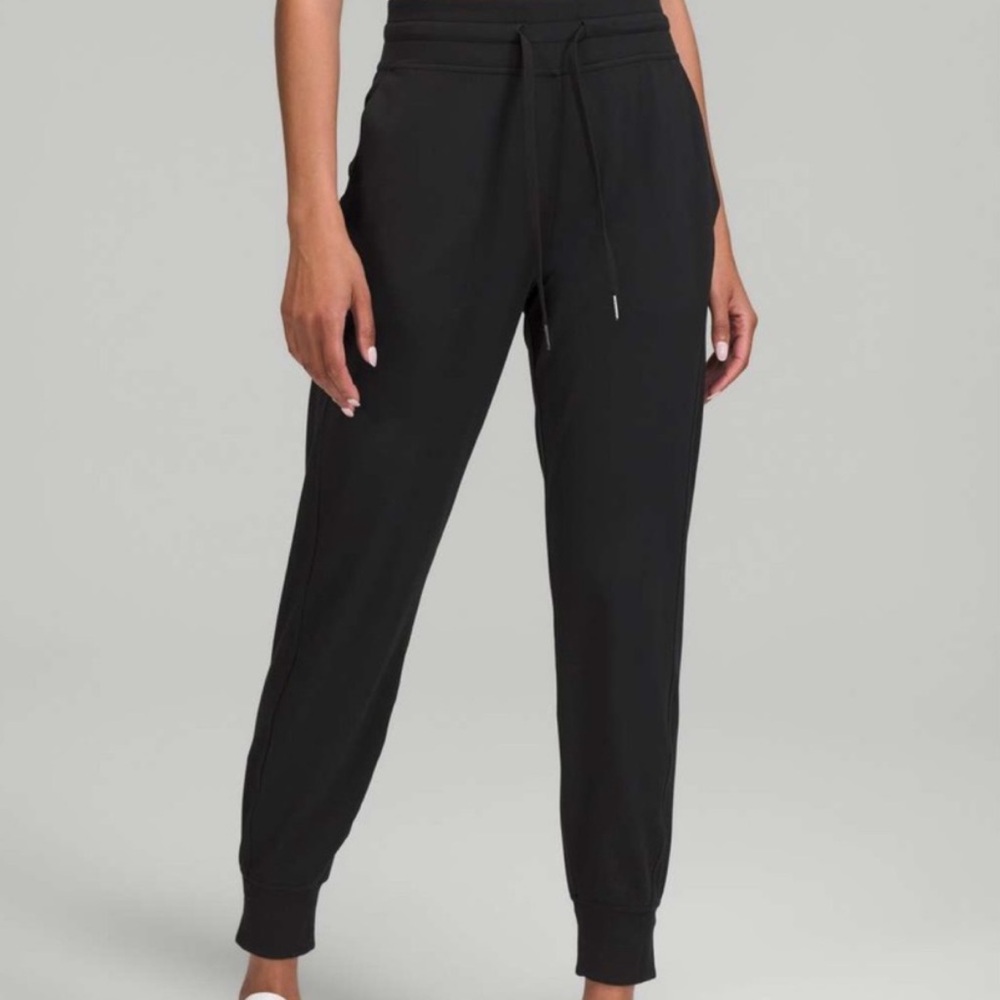 EUC BUTTERY SOFT Lululemon Ready to Rulu Joggers * Black